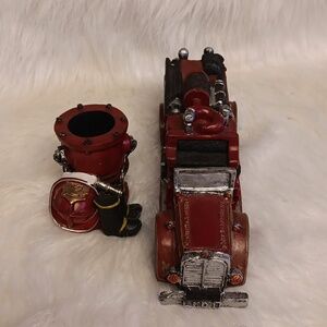 FIRE TRUCK AND FIRE HYDRANT PEN HOLDER